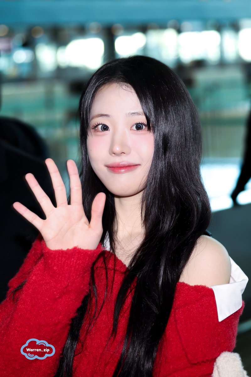 𝓦𝓪𝓻𝓻𝓮𝓷_𝔃𝓲𝓹 ☁️ tweet media