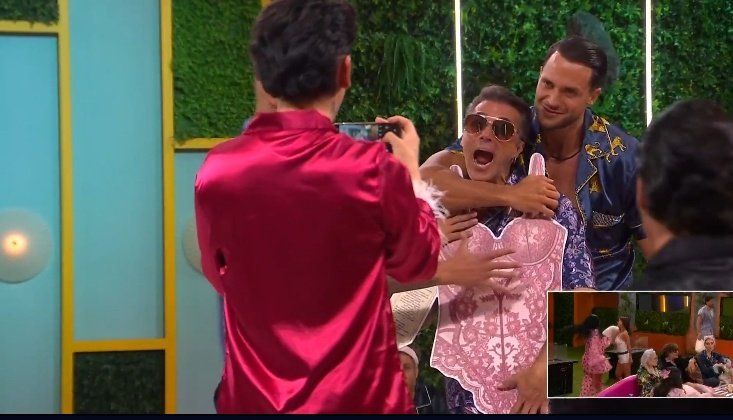 Se fue Orina y Kunno y Fabio empezaron a disfrutar la fiesta, queda claro que la manzana podrida ya sabemos quien es.

#LaCasaDeLosFamosos #LCDLF6