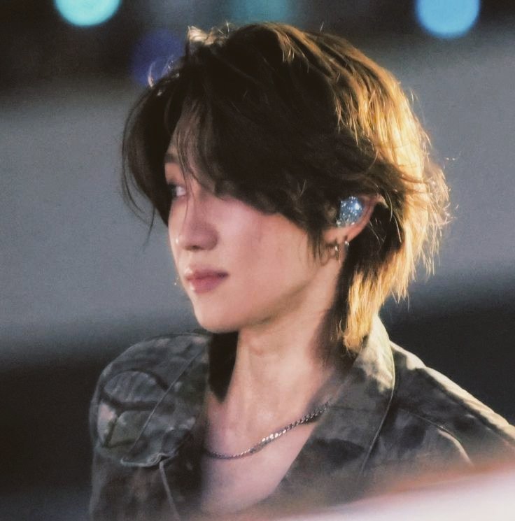 cheolpat_moon's tweet photo. Au Junhao | Piercing 🔞

Minghao ama los tatuajes y los piercings.
Jun ama cómo se ven en él
Cuando Minghao le prohíbe tocarlo por dos semanas, Jun está desesperado 
El problema no es la espera, es el nuevo piercing en su pezón y la sonrisa con la que decide mostrárselo. https://t.co/xKhmHaWNMm
