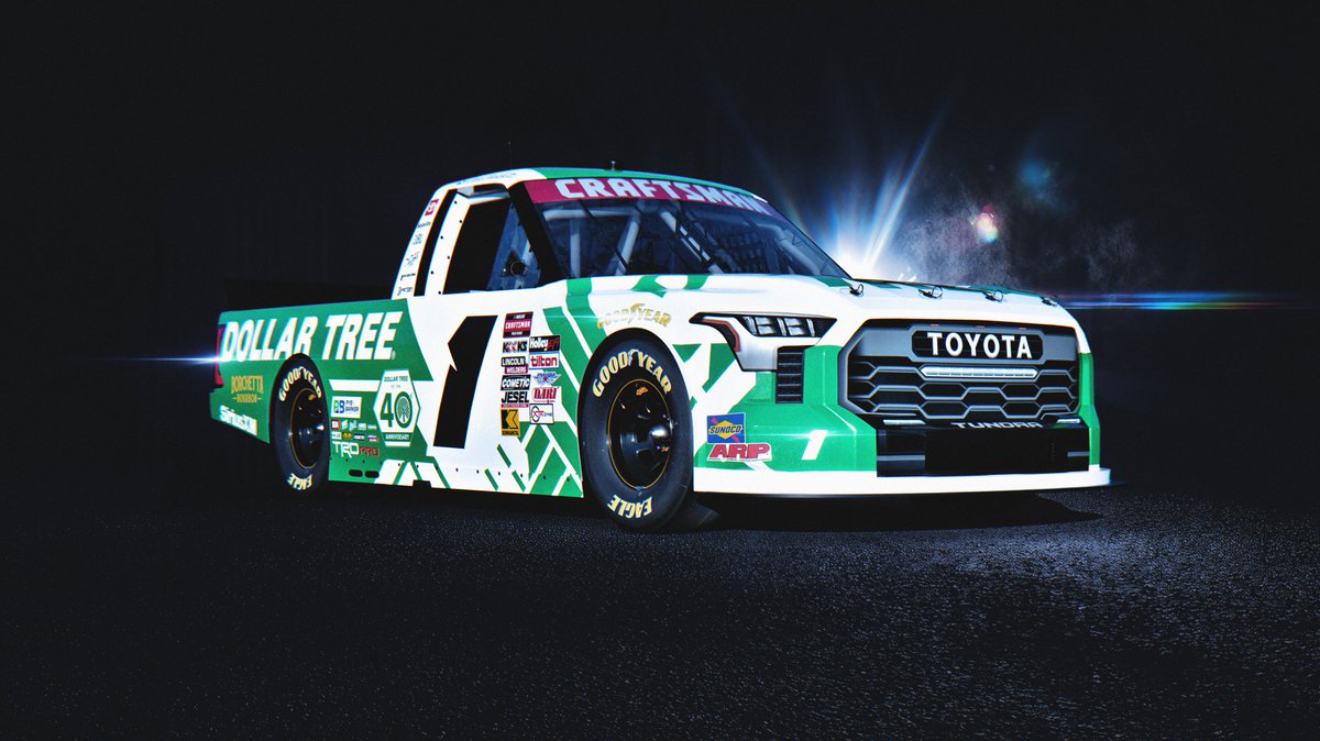 brendandroppo's tweet photo. Presenting the St. Petersburg paint for @DollarTree and @dariofranchitti! 🟢⚪️

#NASCAR https://t.co/i9zc17FU8y