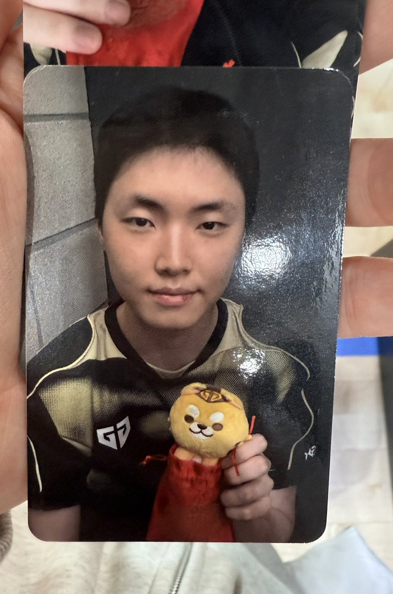so032612's tweet photo. 안눙하세요 https://t.co/0hvJ8MvuPS