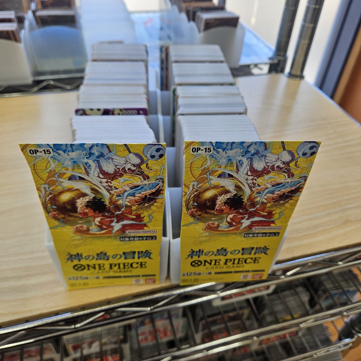 ワンピースカードの新弾ストレージ展開中！ ショーケースで買うよりお
