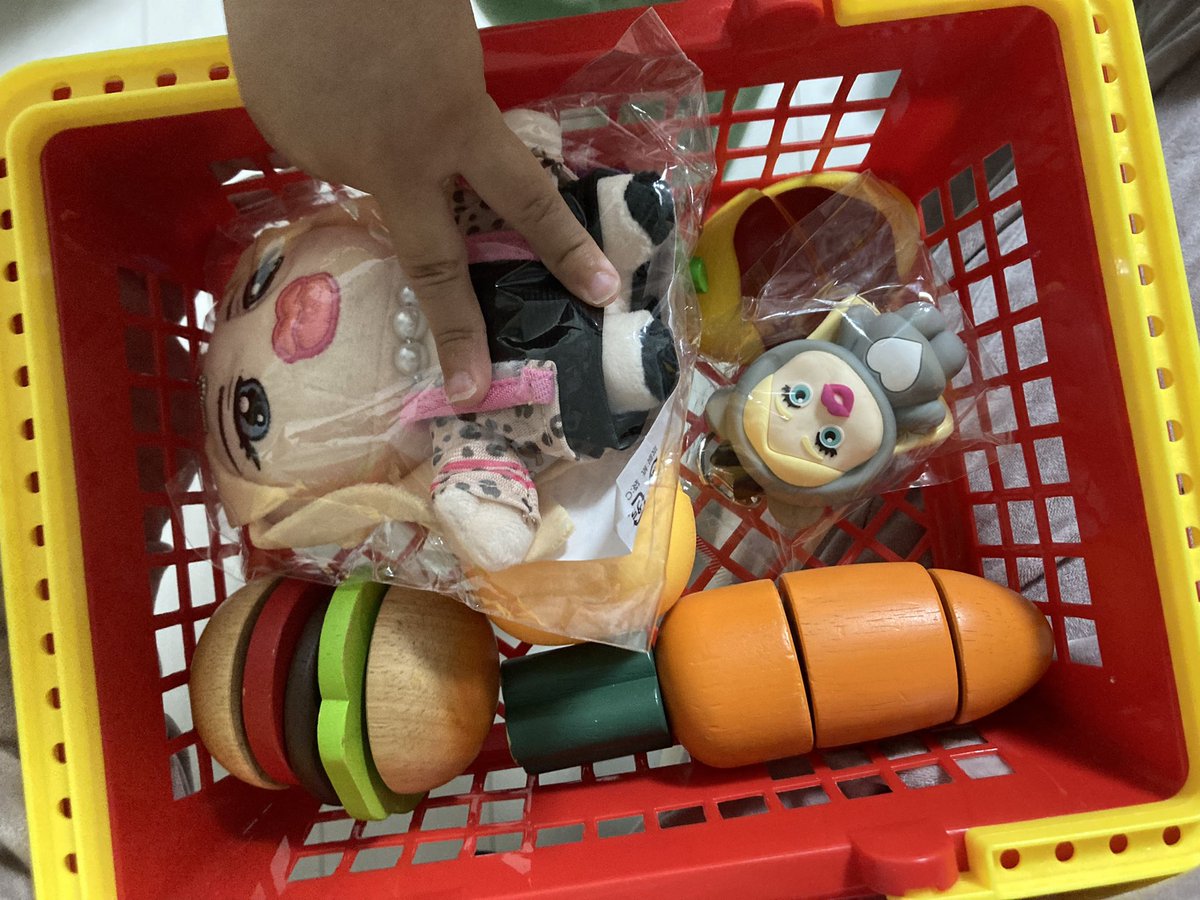 Angel_Allen_No1's tweet photo. 無限お買い物ごっこ始まった https://t.co/VQJGEQrfe9