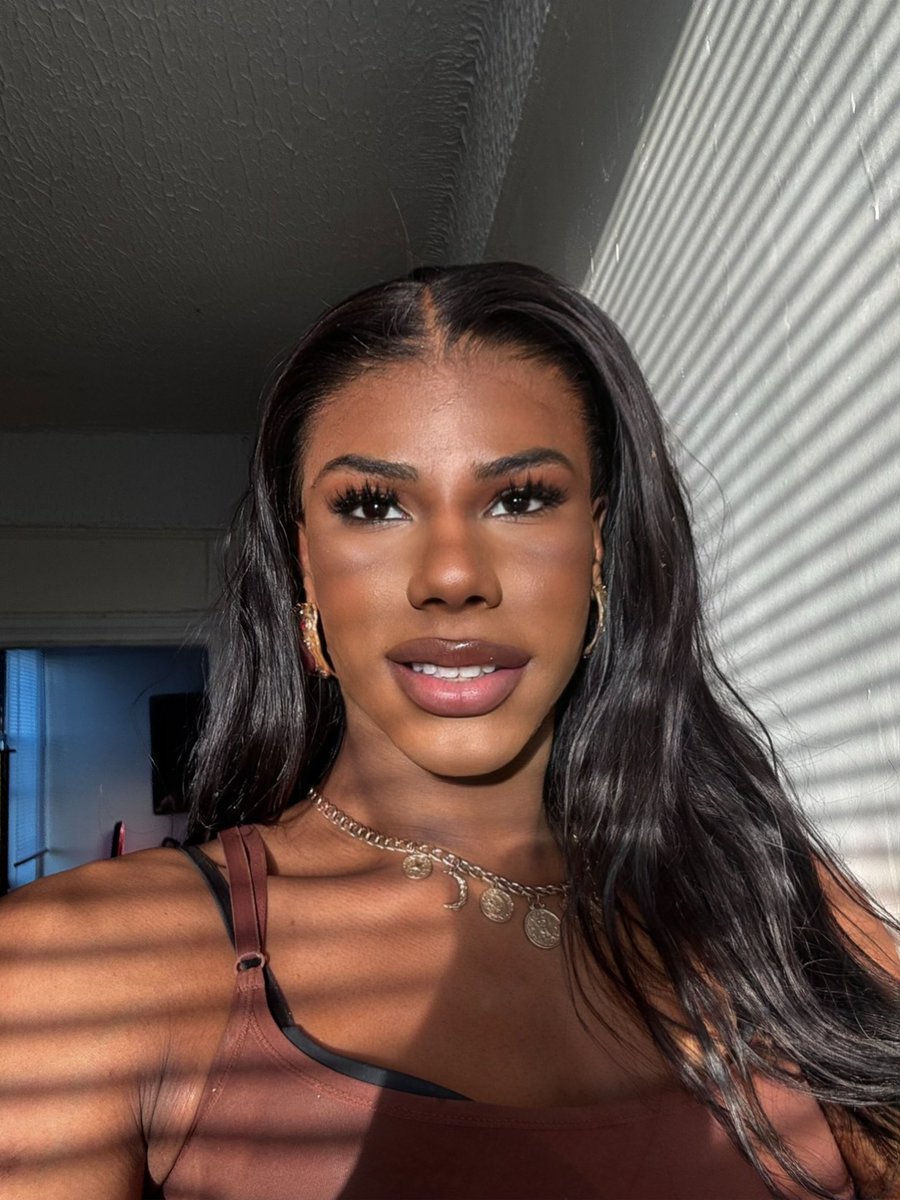 𝘼𝙈𝙄𝙇 💸 tweet media