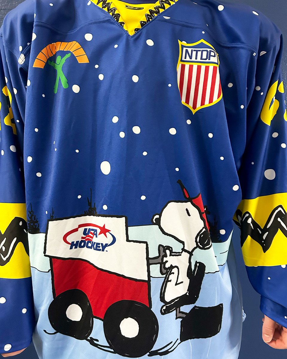 USAHockeyNTDP's tweet photo. SNOOPY‼️

We'll be rockin' these on the ice tonight... and you can bid for one yourself! 🐾🐾🐾

Proceeds to benefit Special Days Camps!

BID HERE: https://t.co/bb8UHwJMAO https://t.co/EvTCeNidwk