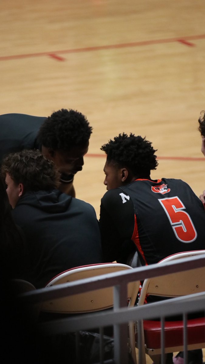 Coach Lee tweet media