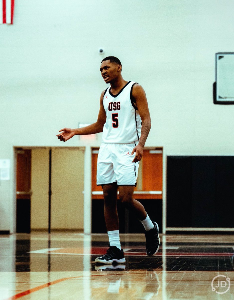 Coach Lee tweet media