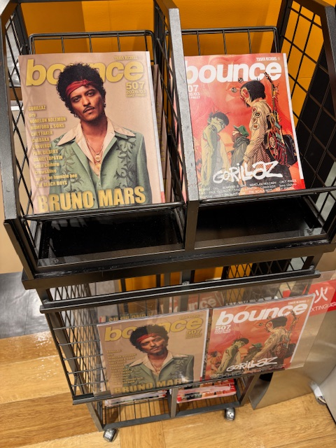 TOWER_Fukuoka's tweet image. 【#bounce】

『bounce 507号』配布中です🕺🏻🎶

表紙は
#ブルーノ・マーズ、#ゴリラズ、#Uru!!!

mikiki.tokyo.jp/articles/-/440…

お早めにどうぞ🙌🏻

#BrunoMars #Gorillaz
#BrunoMars_タワレコ