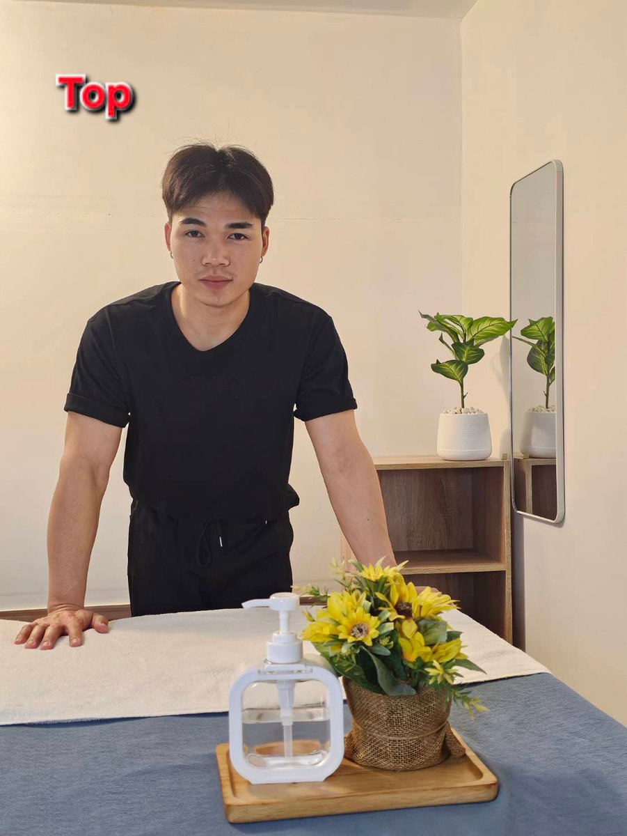 PlanetXEarth's tweet photo. วันนี้จะมารีวิวนวดกับน้องท็อป หนุ่มคิ้วเข้มหุ่นลีนกล้ามเป็นมัดๆ น้องใหม่ล่าสุดจากร้าน The Chevalier Massage @chinwanch https://t.co/A9ge8UlfMF