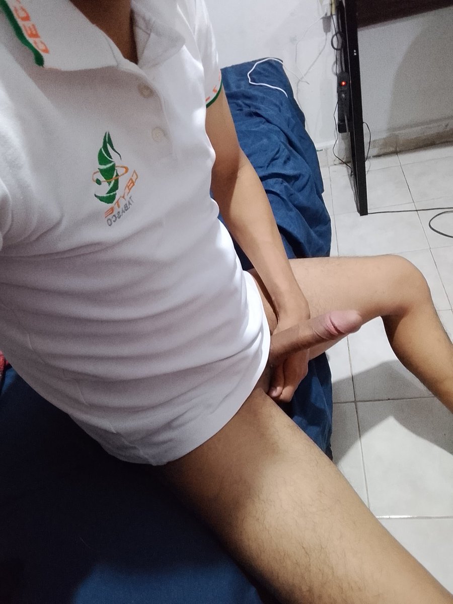 JuanPascual121's tweet photo. Te gustan los morritos de prepa? 🔥
Manda dm para más info de servicio o contenido Hot 🥵 https://t.co/2JkLpeC39w