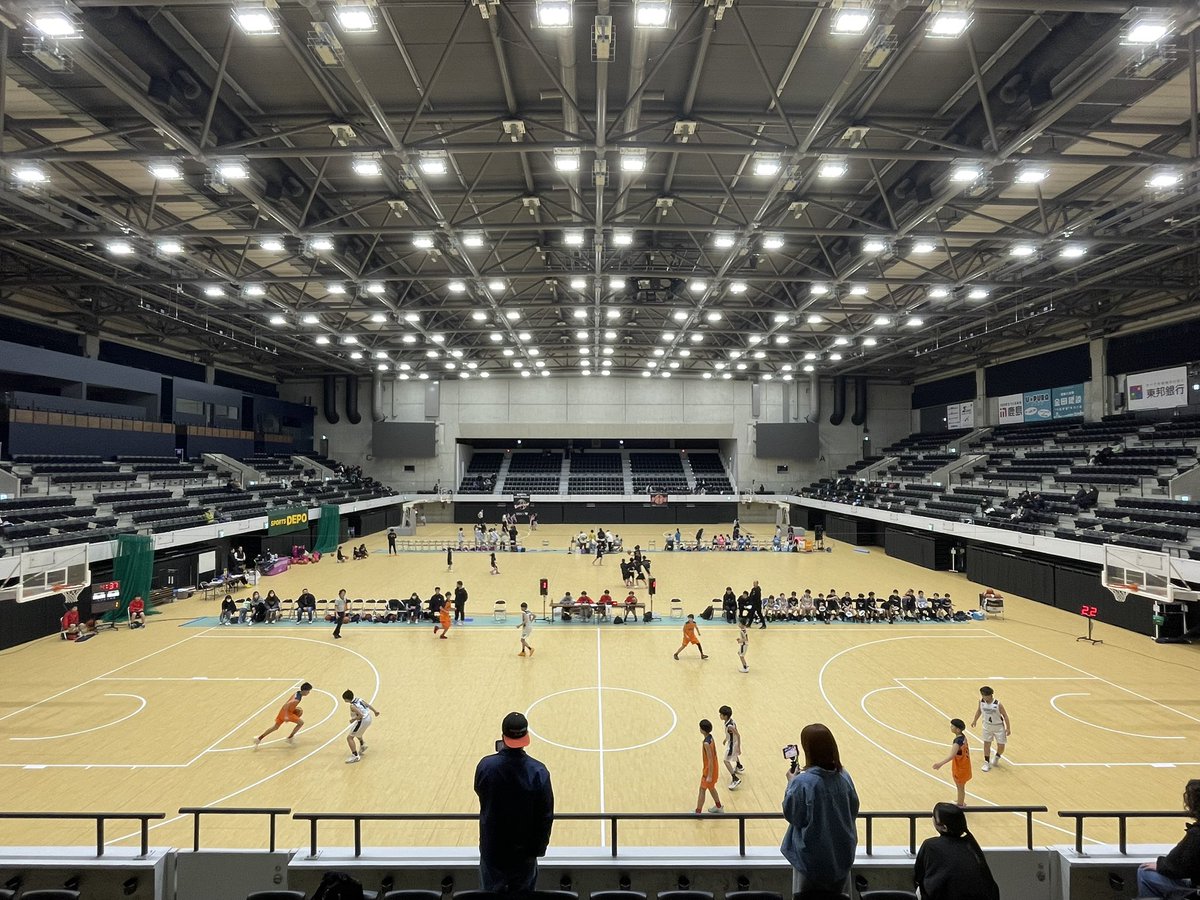 firebondsyouth's tweet photo. ◤FUUP CUP開催🏀◢
本日ボンズアリーナに県内U12カテゴリーの8チームが集まり、熱い戦いが繰り広げられています🙌
全力でプレーする子どもたちの姿、最高です!
#firebonds
#FUUP https://t.co/PQHcMZVk9x