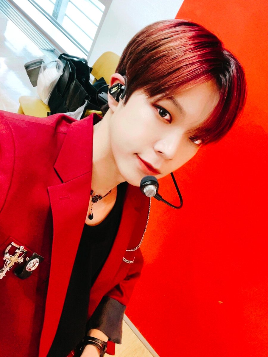 Me invitaron al  #𝑔ιr𝕝sꕀꪀ𝕚ght y yo no podía faltar si es por ser parte del #𝔓ɑr𝕥yʼに𝟚ᰍℨ𝕚p y que me incluyan en esta celebración, see u there.

⊰  mr pērfǝct𝑙y 𝑓𝕚nē  好 𝙻eloūch