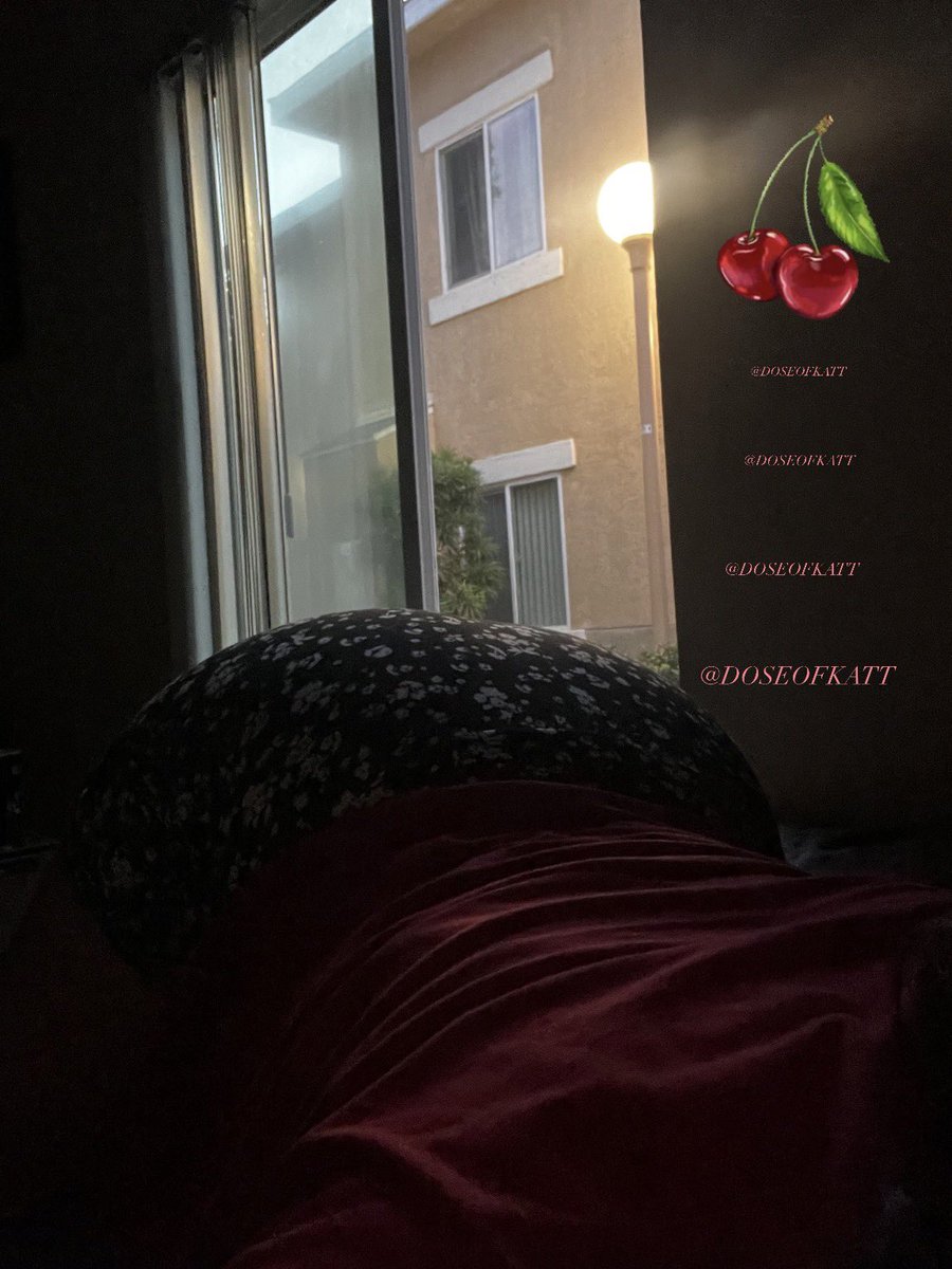 doseofkatt's tweet photo. if I throw it back.. will you catch it👅 https://t.co/jLCSWjJ59z