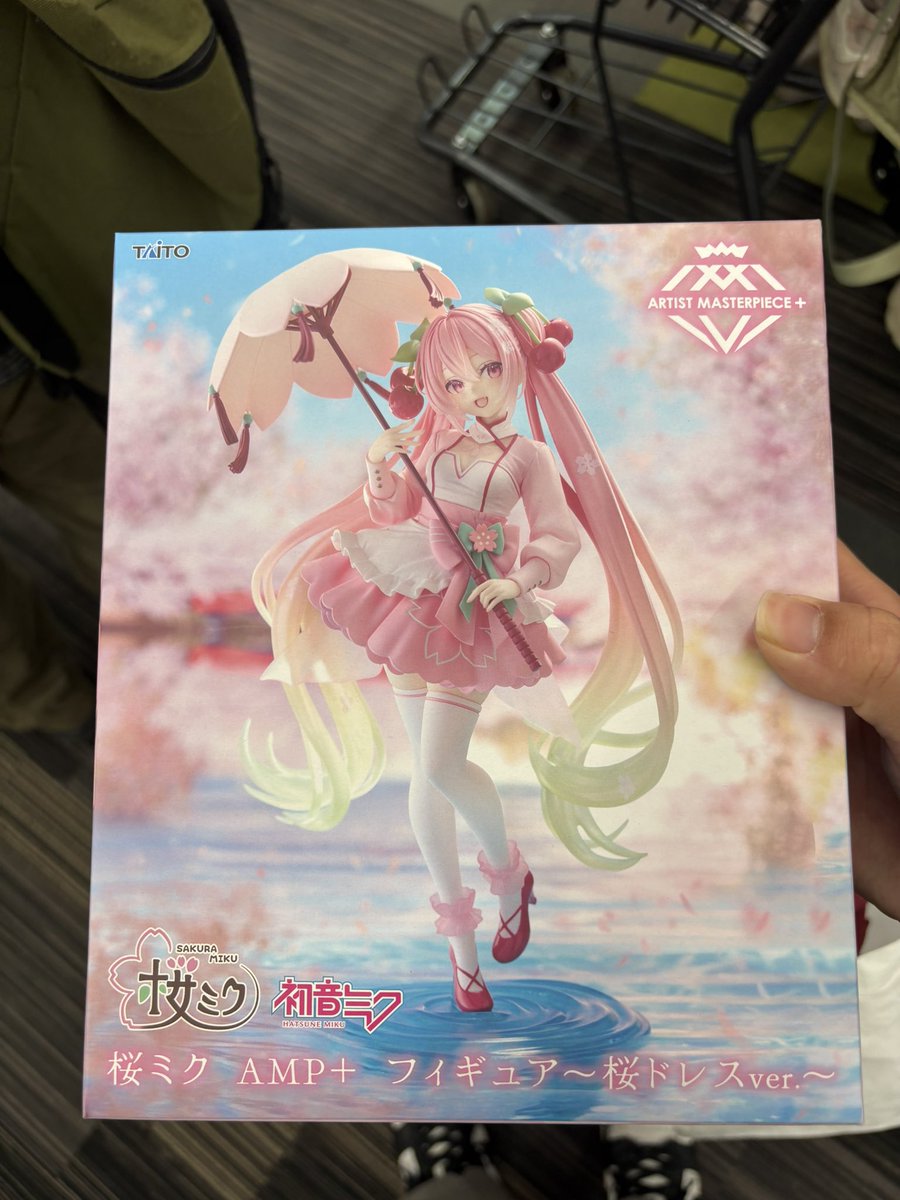 桜ミク記念すべき1個目！！😆 一応重心も 頭クソ重い、裏表中、右クソ重い