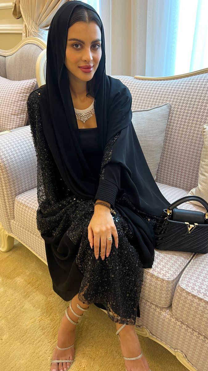 هــيـــــــــــرا 🦌 tweet media