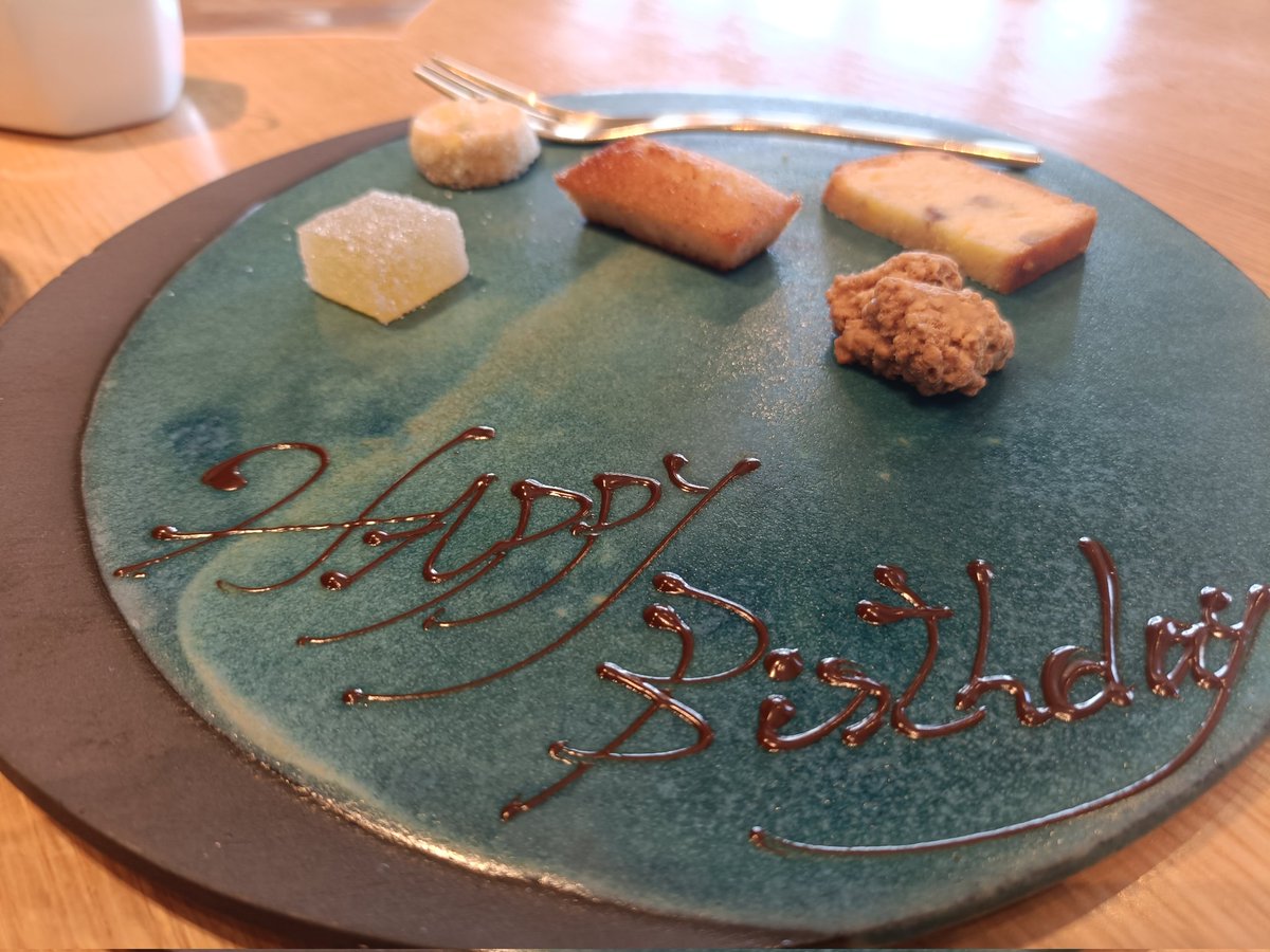 ウスイダイスケ tweet media