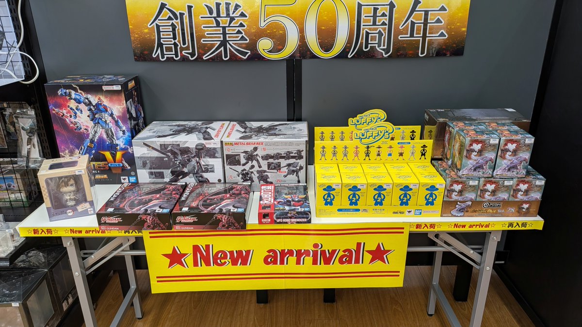 大変お待たせいたしました！！ 遅れておりました本日発売バンダイ