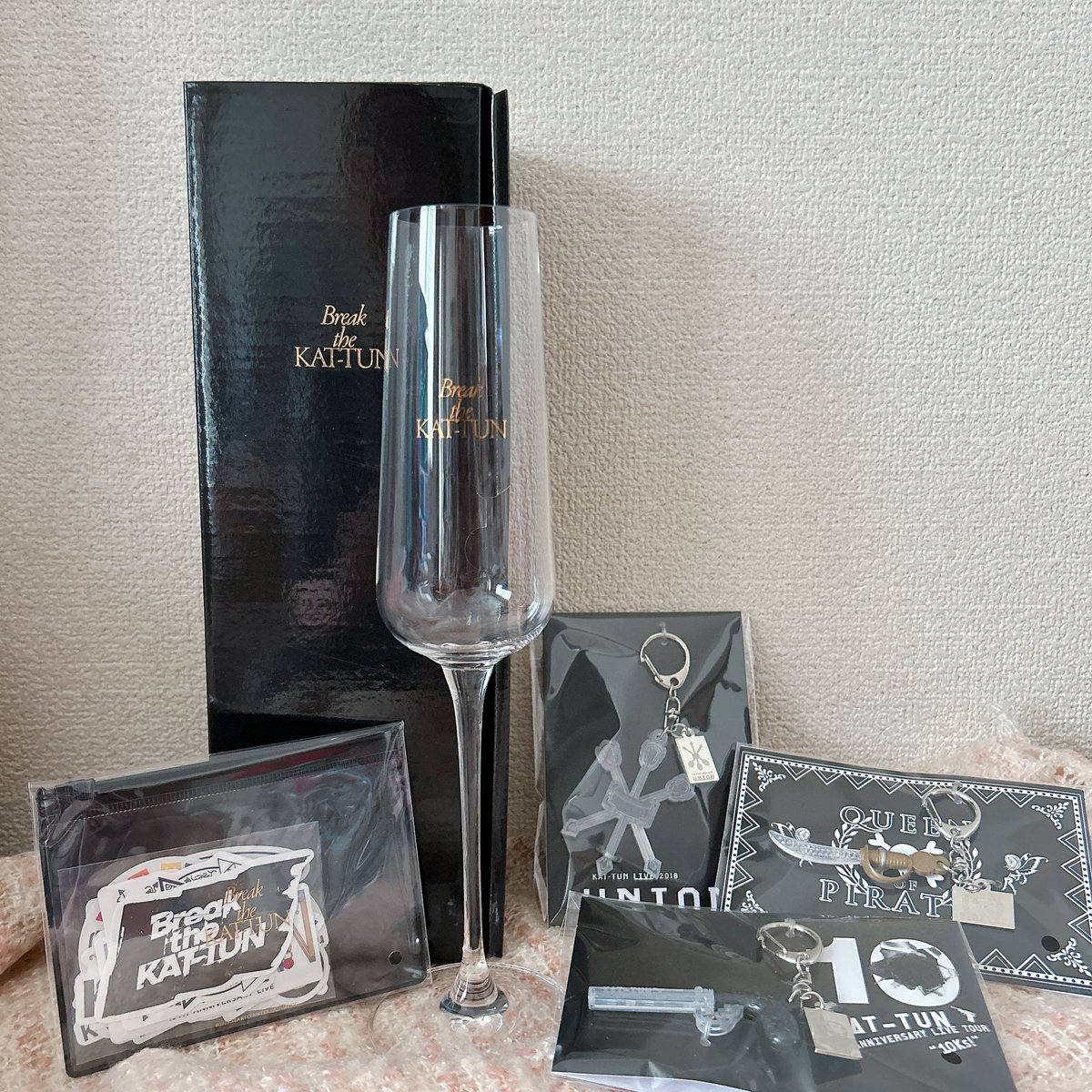 KAT-TUNのグッズ