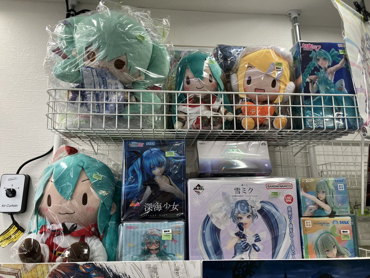 コーナー紹介】 ボーカロイド 当店ではボカロ関連グッズの販売、買取を