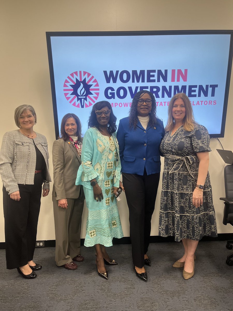 WomenInGovt's tweet photo. Sunshine, Session and Strong Leadership! We made our FOURTH state visit of the year to the #FloridaCapitol and we loved every minute of it. Next up is the Heart of Dixie! https://t.co/4iehLfKz9h