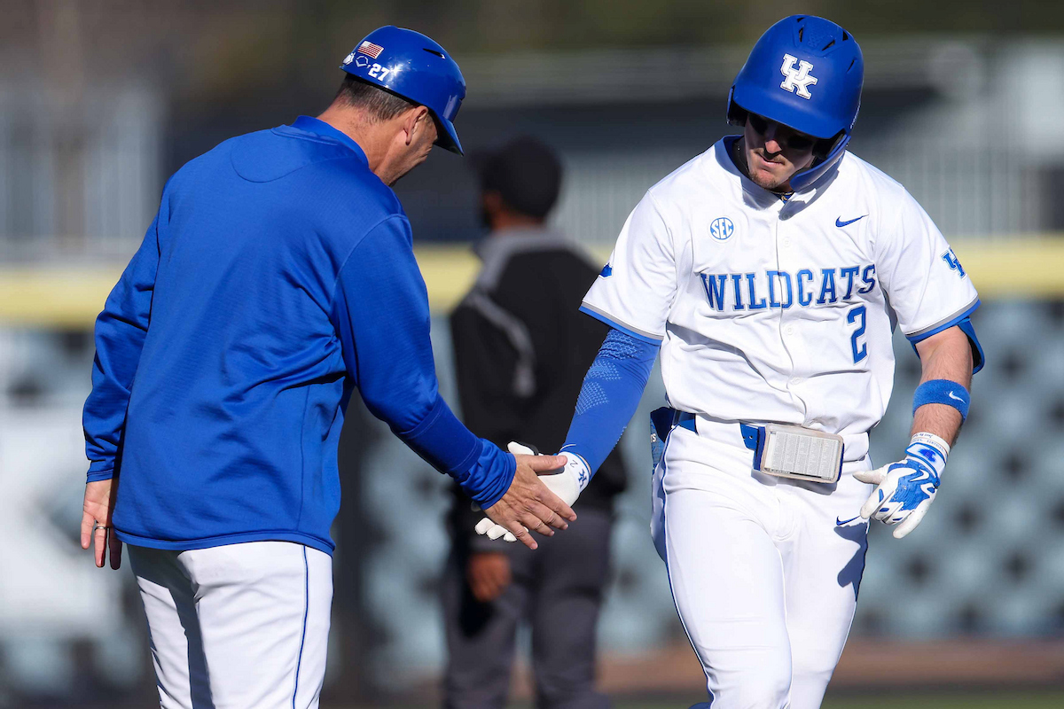 UKBaseball's tweet photo. A @tylerjcerny #BigBlueBomb in pictures.

📸 @UKphotogs https://t.co/SbKUywxh6d