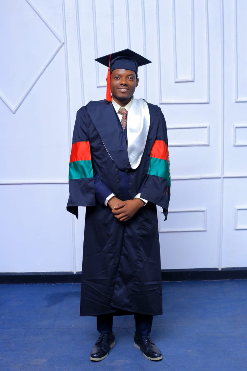arindapraise26's tweet photo. Currently graduated from Makerere University with Bachelor's degree in Business Administration.thank you Lord 🙏 https://t.co/n3WW8SYsSm