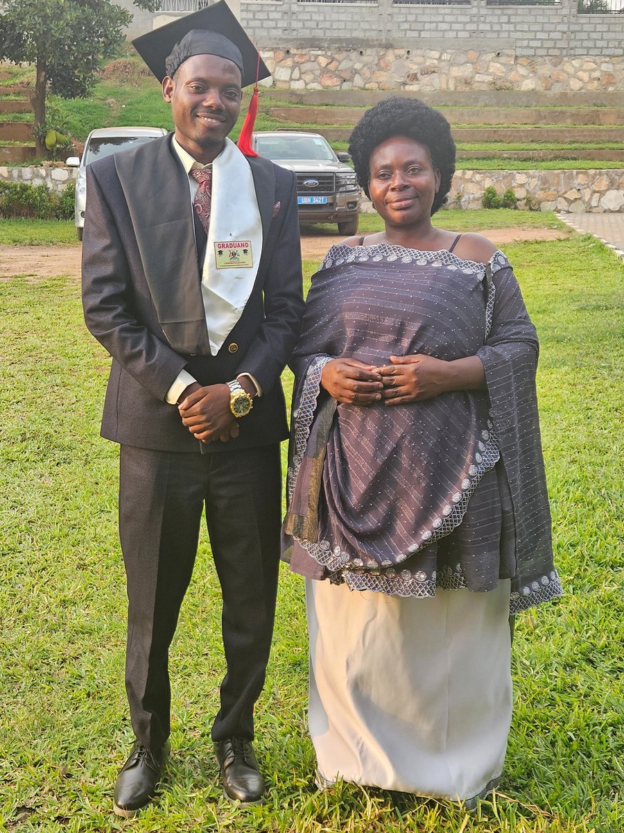 arindapraise26's tweet photo. Currently graduated from Makerere University with Bachelor's degree in Business Administration.thank you Lord 🙏 https://t.co/n3WW8SYsSm