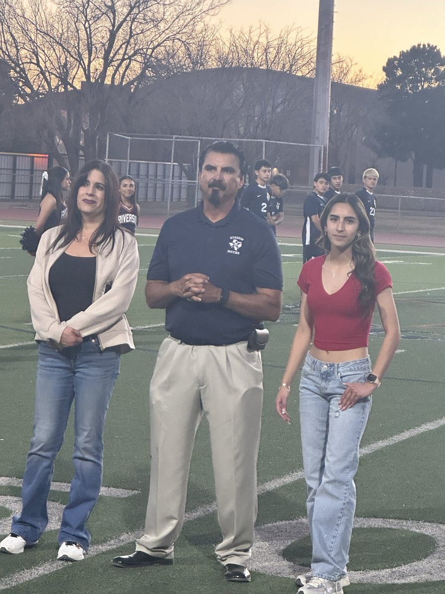 Victor A. Lara tweet media