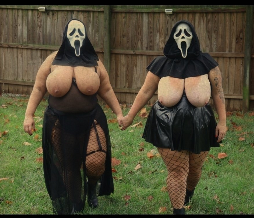 Midwestbreasts2 tweet media