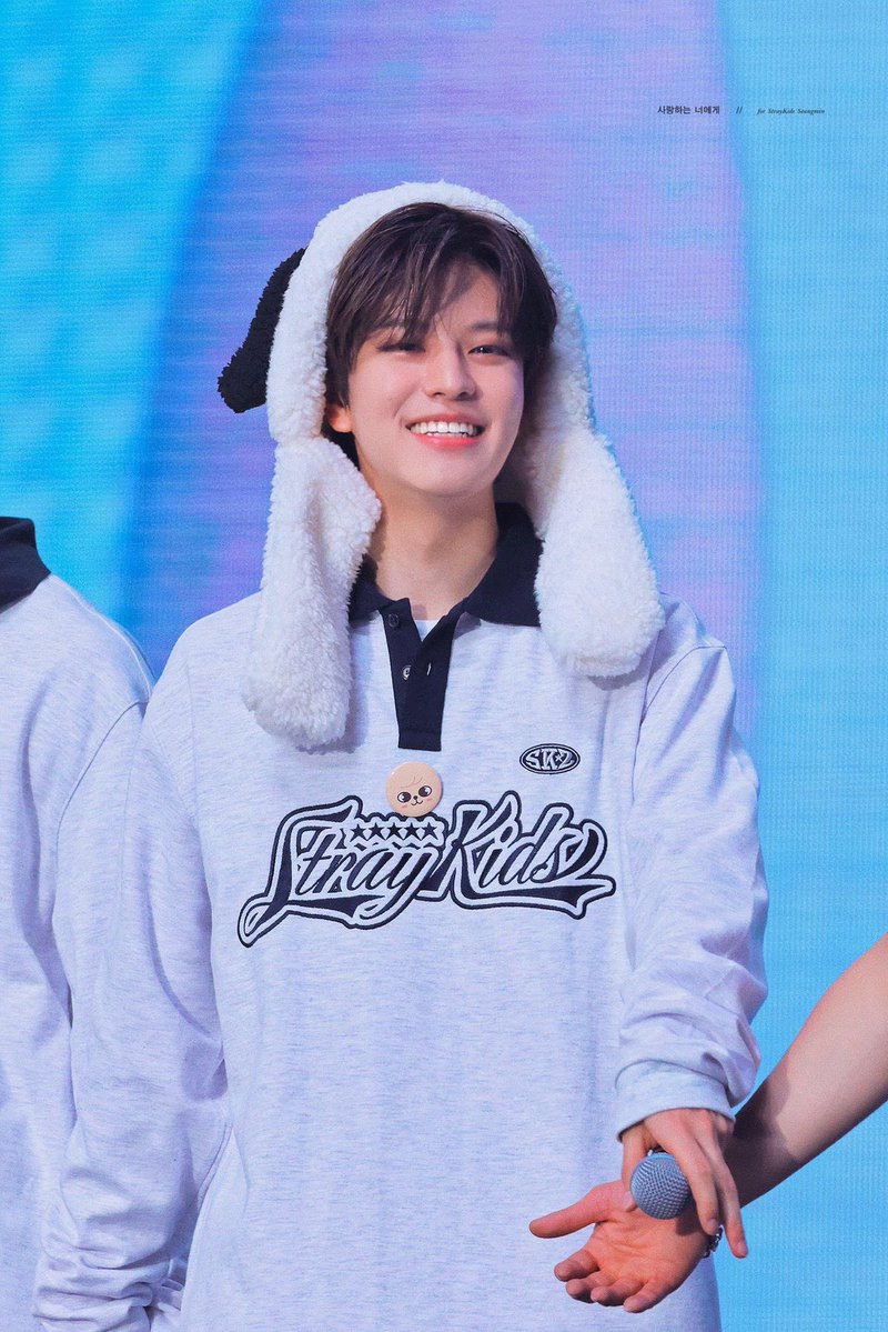 the cutest day in seung history he’s a real life puppy 😞