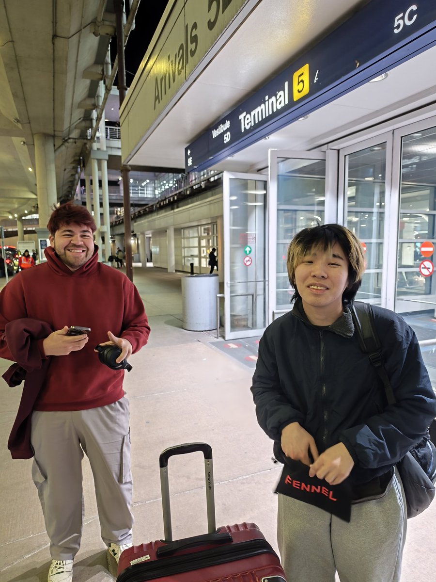 asimo_ssbu's tweet photo. シカゴ着 https://t.co/SmvD3axGz0