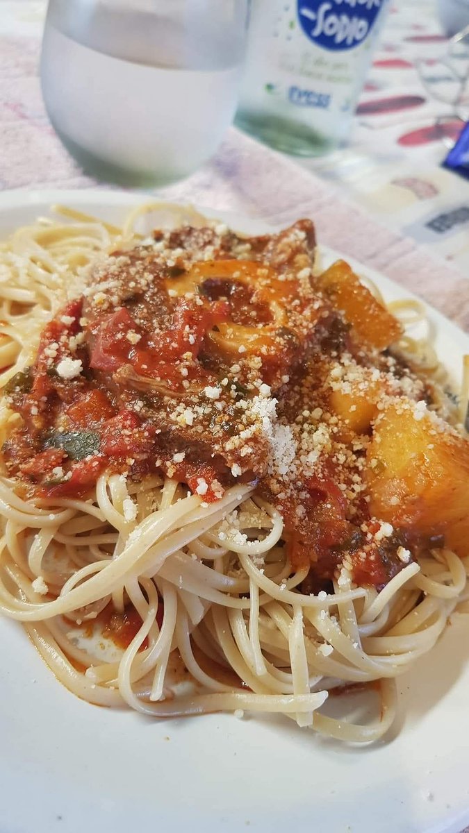 nicanorjuarez28's tweet image. A #cenar unos  #Fideos Con #Tuco 👧🏼👧🏼🧒🏻😋 🍝🥃🧊🍾😴🛌🏼🏡🚶🏼😘

instagram.com/nicolasjuarezo…