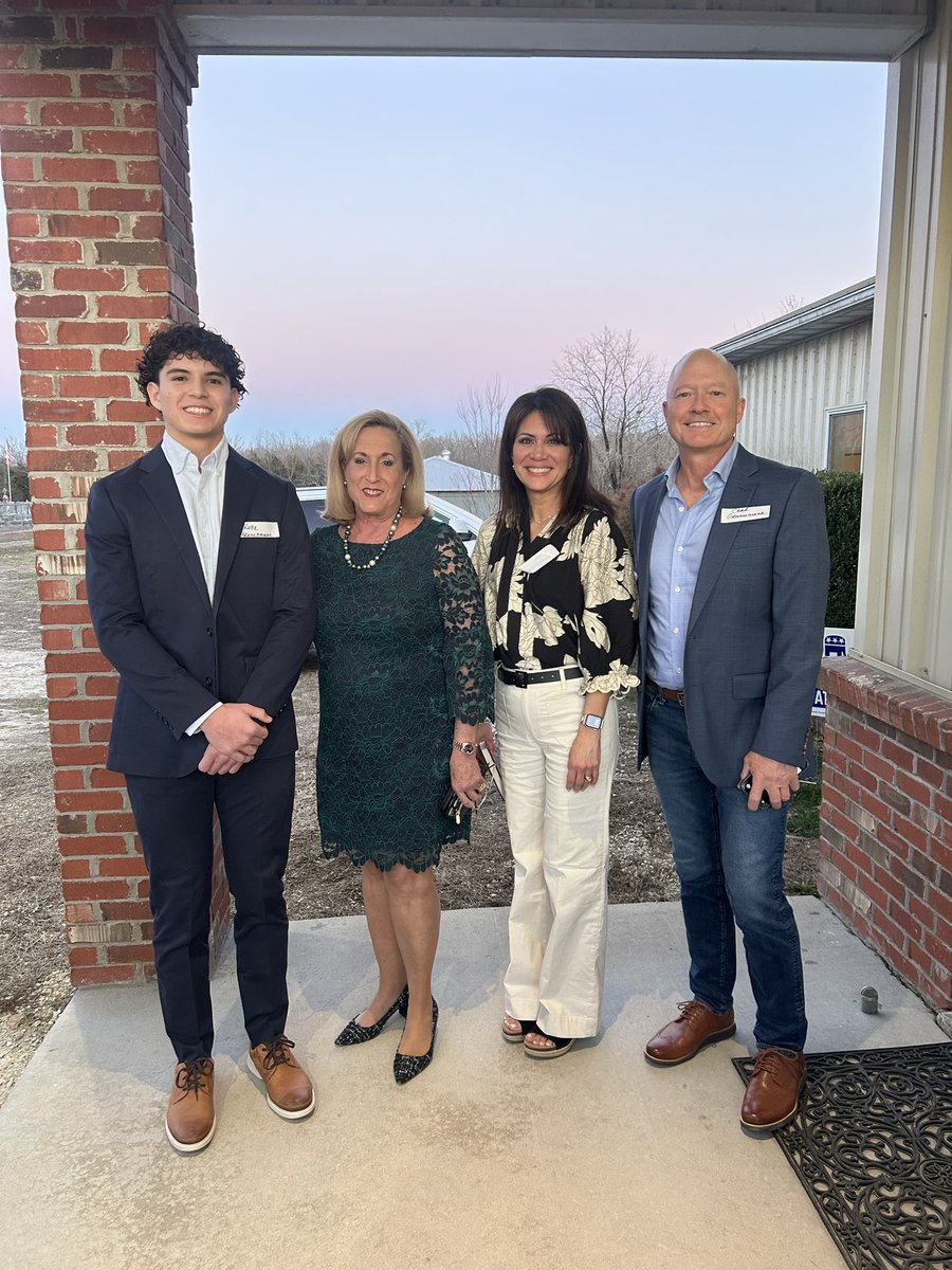 AnnLWagner's tweet photo. Thank you to all my new friends in the conservative stronghold of Gasconade County! It was a great evening of patriotism and celebration of the American Dream. I look forward to representing Gasconade in Congress. https://t.co/tpL5viVGOP
