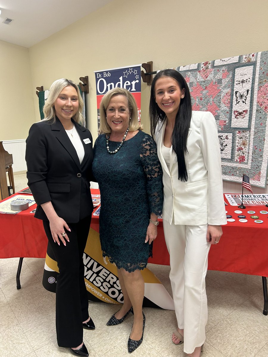 AnnLWagner's tweet photo. Thank you to all my new friends in the conservative stronghold of Gasconade County! It was a great evening of patriotism and celebration of the American Dream. I look forward to representing Gasconade in Congress. https://t.co/tpL5viVGOP