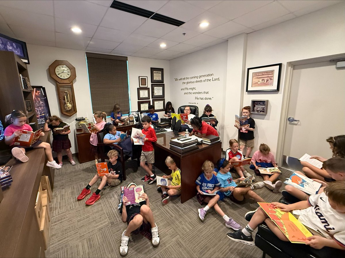 TKAPres's tweet photo. Many thanks to Mrs. Kovachik’s first grade class for coming by my office to read today and to kick off #TKAelementary’s March Madness reading challenge! https://t.co/g6I7fnc0ic