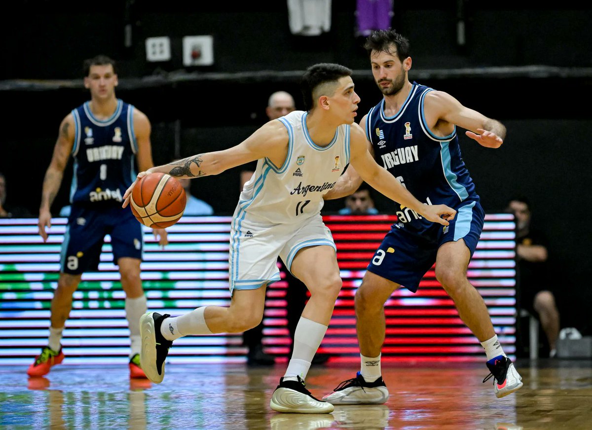 En un duelo que valía mucho (+ aún pensando a futuro) Un Uruguay con carácter (3-0) se impuso sobre Argentina (2-1) por 61 - 44 (ST: 🇺🇾 31 - 22)

Lunes 🇦🇷🆚️ 🇵🇦