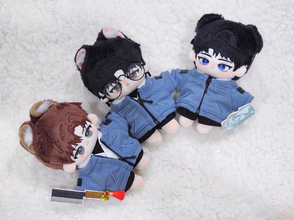 #RT #괴담출근
괴담출근 2부 완결 기념 현무1팀 속성  #데빌즈 악마요원 &amp; 악마솔음 &amp; 악마재관 1세트 1명을 뽑아 보내드립니다👏👏

-솜계 혹은 괴출을 덕질하는 장르계
-팔로우x
-국내배송지 한정
* 당첨자 발표는 3부 시작할 때😇 🏃‍♀️🏃
-> 2부까지 전체소장 인증봅니다!

-> 설명 타래로