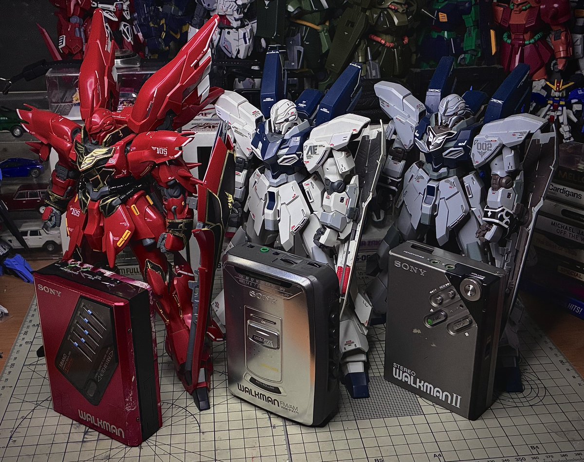 Accidentally color coded my Walkmans to my Gunpla