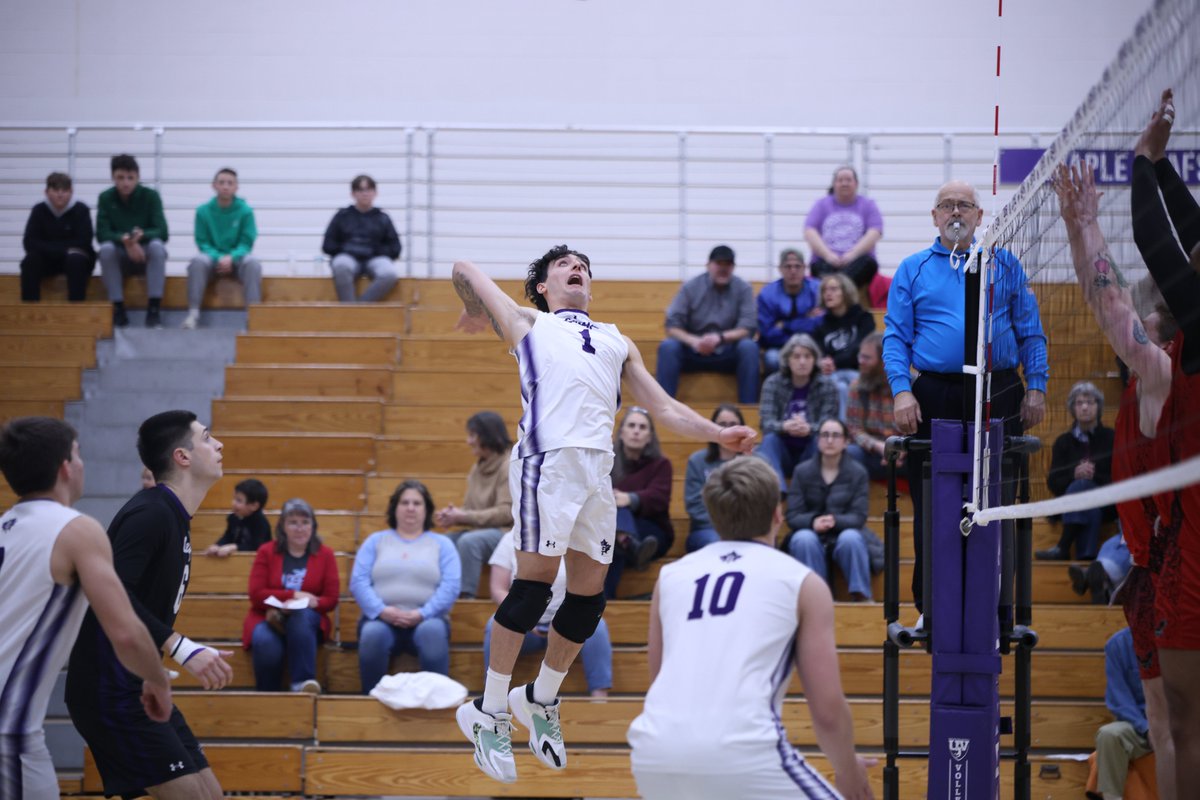 GC_MapleLeafs's tweet photo. Goshen had a commanding 3-0 win over Rochester Christian! The Leafs won 25-10, 25-15, 25-19, led by ten aces across the team and nine kills from Gavin Furgerson! #liveFULL #TheRightWayToPlay https://t.co/GzmO850JfU