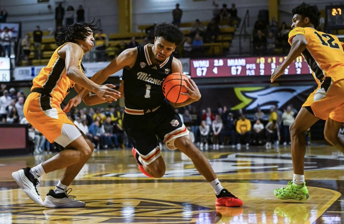 chas_post23's tweet image. No. 21 Miami survives with a 69-67 win at Western Michigan to improve to 29-0 and keep the unbeaten season alive!

Peter Suder: 18 points (team-high), 3 rebounds
Almar Atlason: 16 points, 3 rebounds, 2 assists
Trey Perry: 14 points, 3 assists, 2 steals
Eian Elmer: 10 points, 5