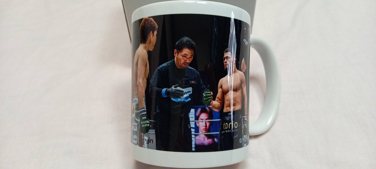 去年のRIZIN大晦日の くじプラ賞品(マグカップ) さっき届いた📦️ けど