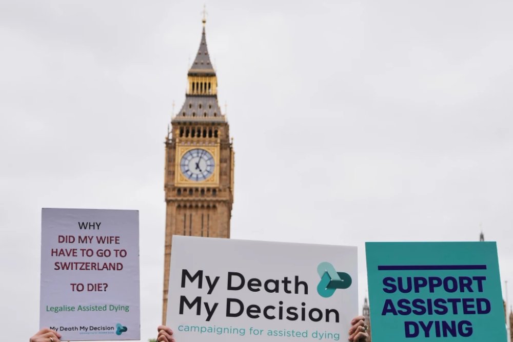 NewDelhiTimes's tweet image. Jersey votes to approve assisted dying, as a similar UK bill stalls in House of Lords
#Jersey #UK
newdelhitimes.com/jersey-votes-t…
