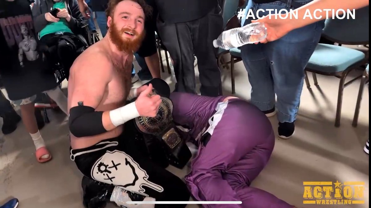 Nathanhickey101's tweet photo. Hot to Go, out of the building after that L

 #ACTIONACTION
@jshook_75 
@WrestleACTION1 on @indiewrestling https://t.co/GvESdcD8OK