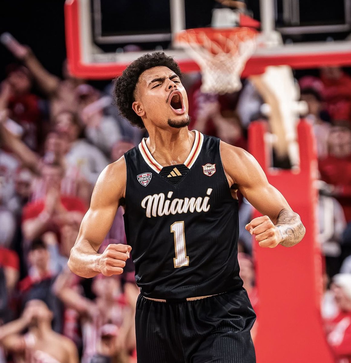 chas_post23's tweet image. “He’s made for those moments.”

No. 21 Miami head coach Travis Steele reflected on the game-winning shot from Trey Perry to stay unbeaten. 🗣️
sportsposts.net/single-post/mi…
