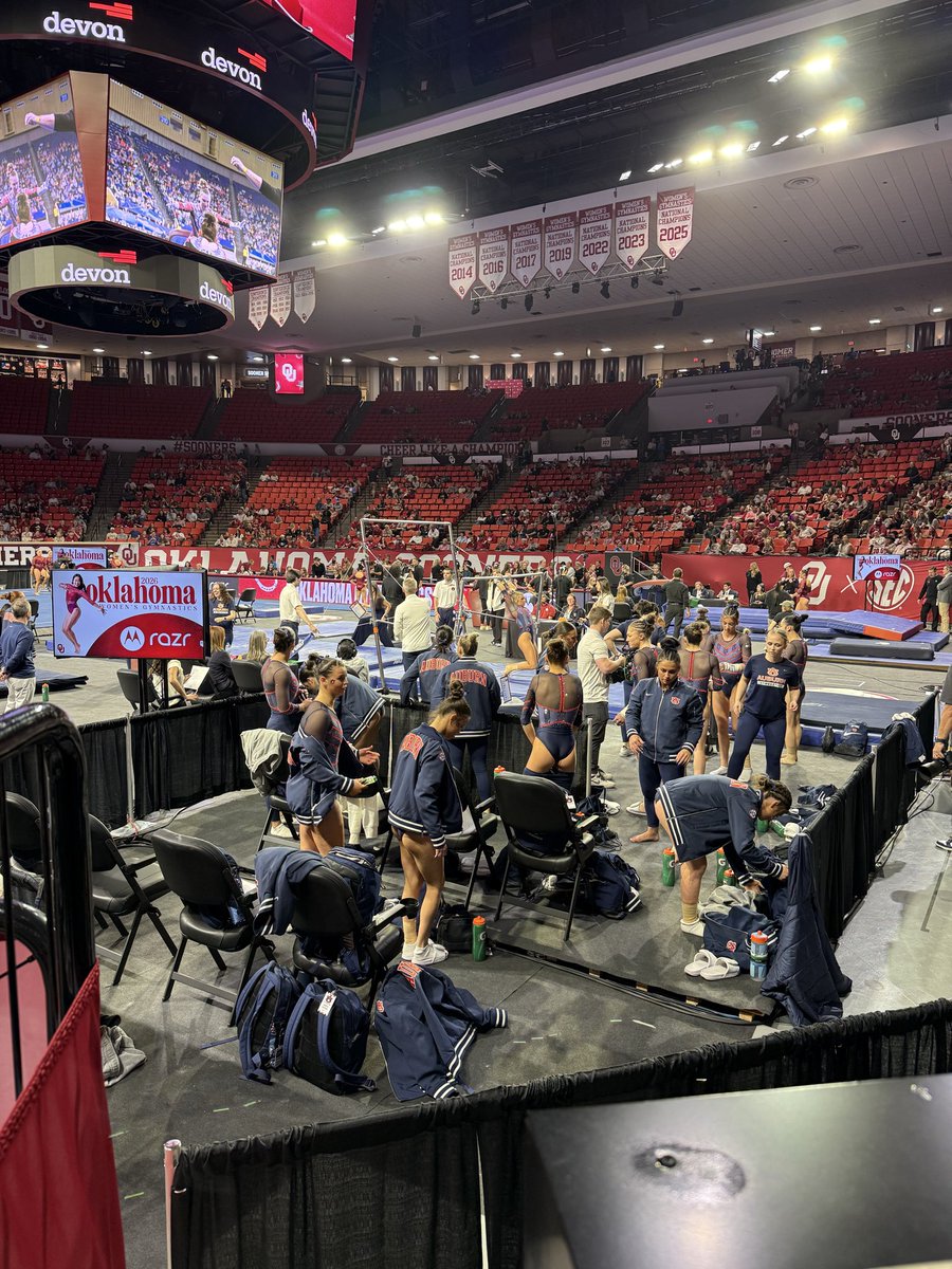 waregl88's tweet photo. Let’s go @AuburnGym https://t.co/qCSDa2hTf5