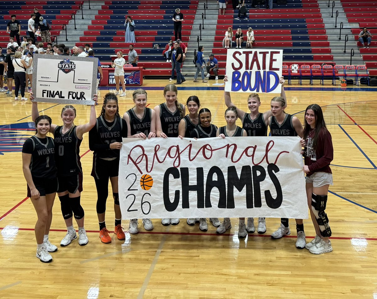 DHS_GHoops's tweet photo. REGIONAL CHAMPIONS! Playing in MARCH! FINAL FOUR! #BTP #PlayIntoMarch #JustUs #FuelTheFun https://t.co/FJXFW6Dh5F