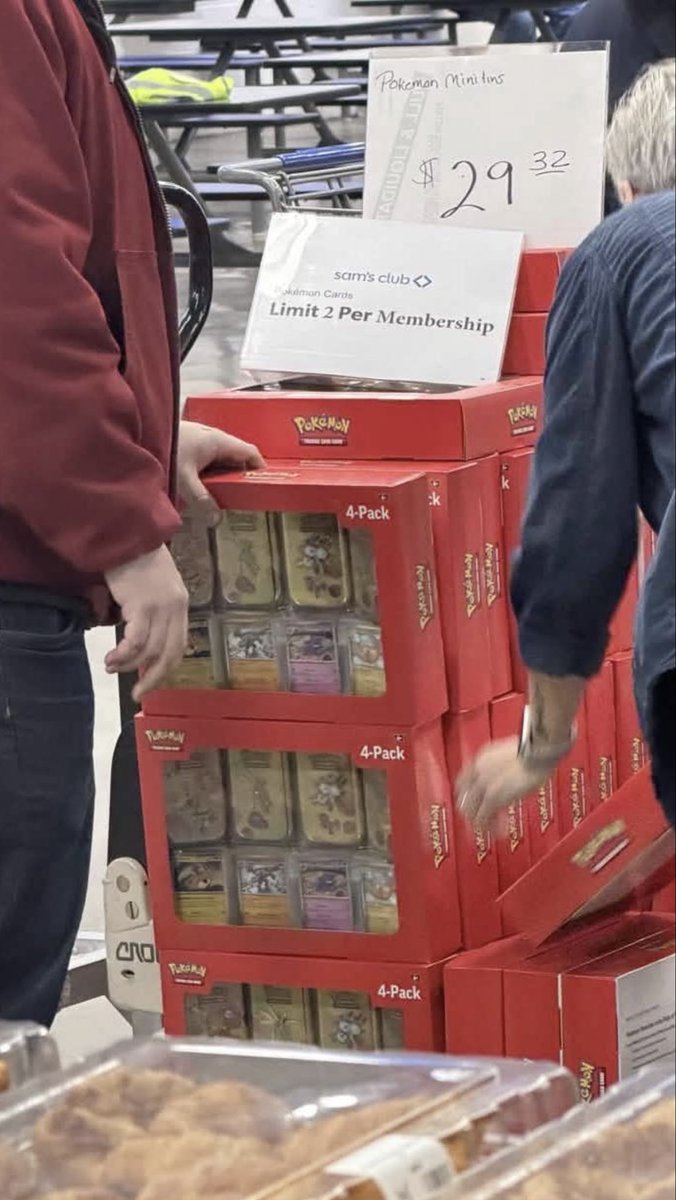 Collectify tweet media