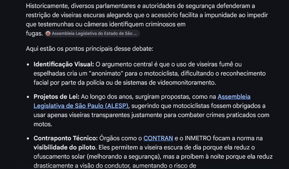 Capacete de moto não poderia ser escuro. Vidros de carro também.