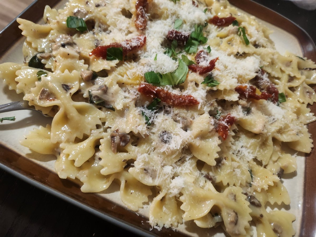 MogChef👧🍵👁️‍🗨️🏹 tweet media