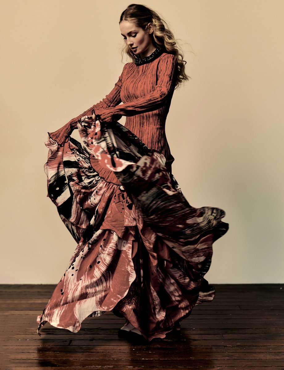 hannahdoddbr's tweet photo. Boneca! Hannah Dodd para Numéro Netherlands. https://t.co/HC09FdL9KA